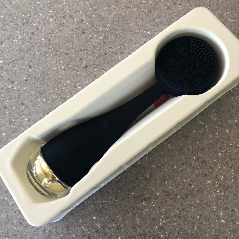 PMD CLEAN Smart Facial Cleansing Device - Picture 11 of 15